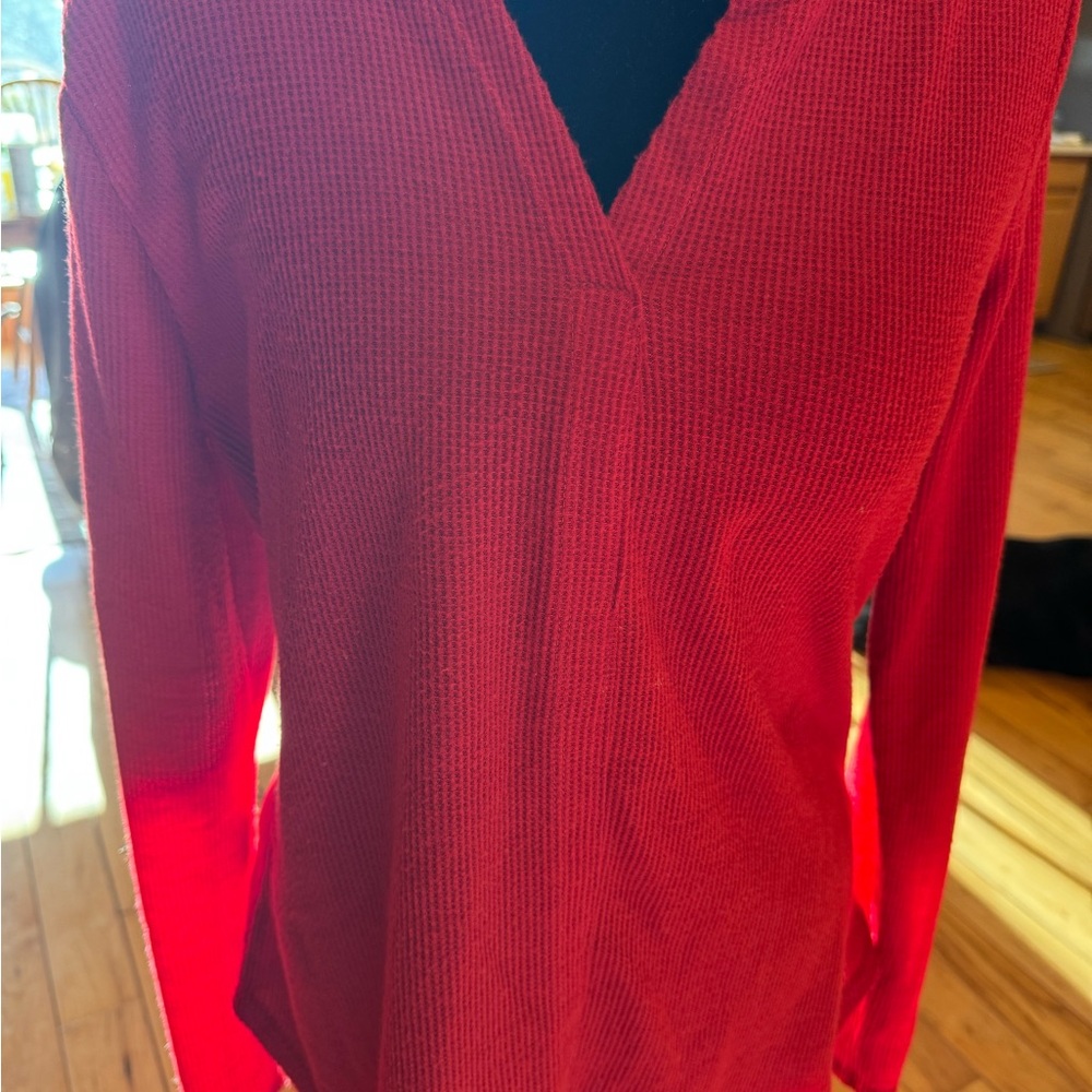 Red V-Neck Long Sleeve Top
